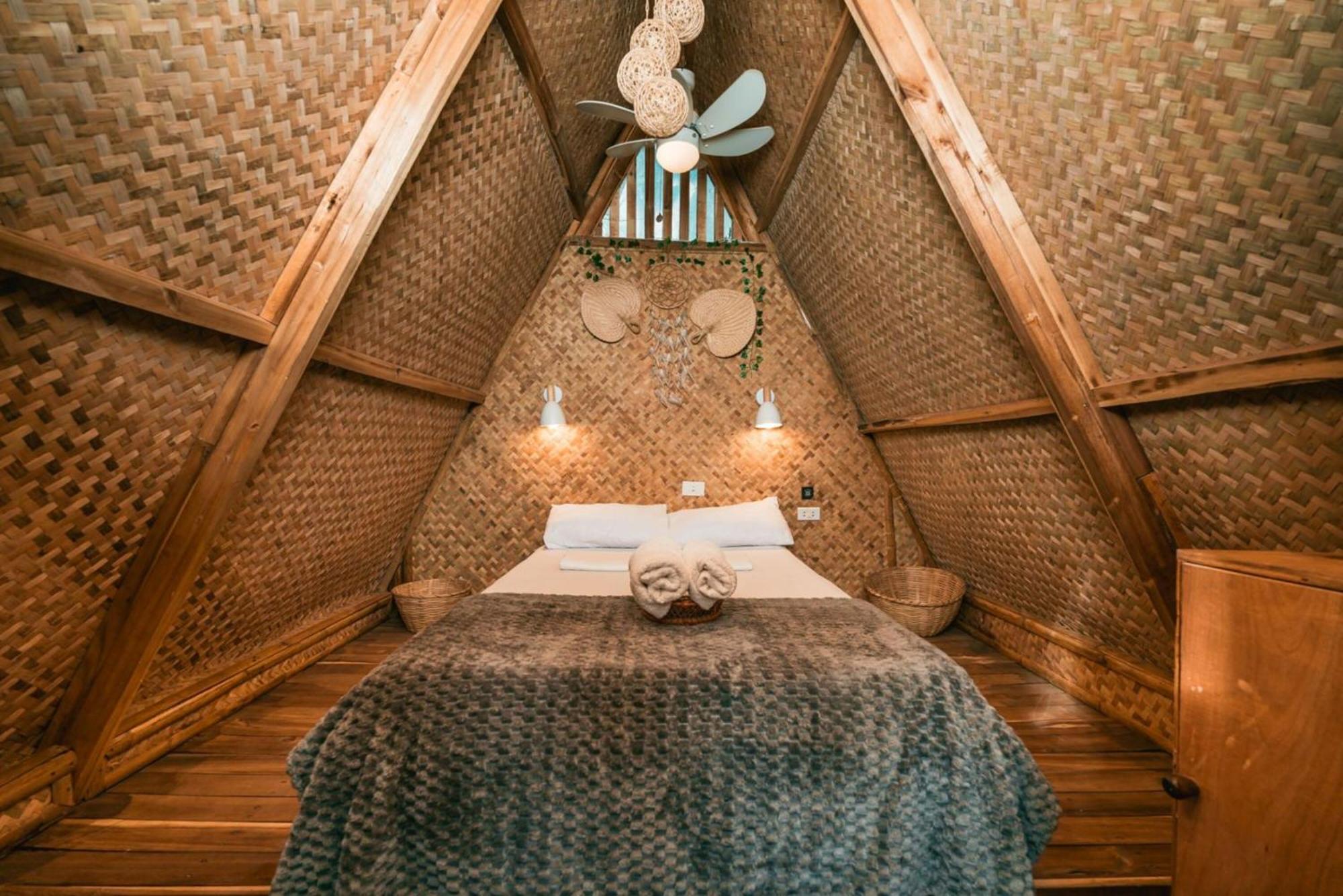 אל נידו Mad Monkey Hostel Nacpan Beach (Adults Only) מראה חיצוני תמונה